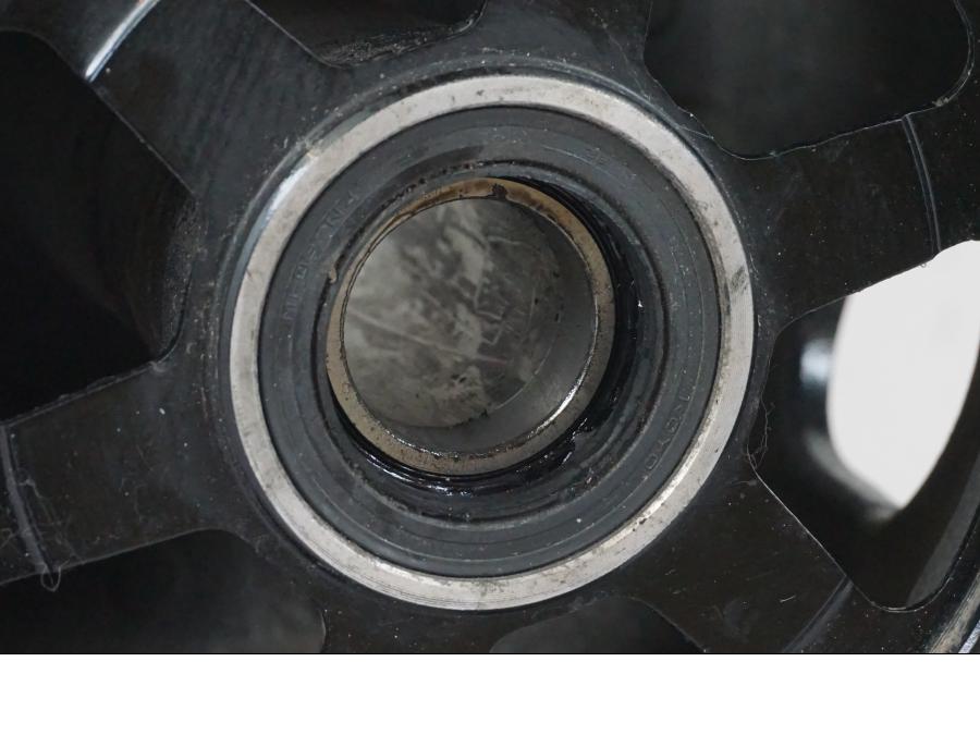 Extrabild4 på Fälg från en Suzuki GSX 1300 R -2010 motorcykel.