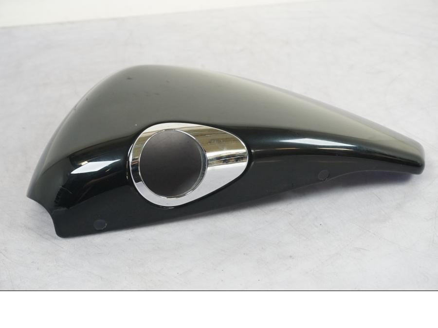 Höger sida på Sidopanel från en H-D Sportster 883 XL -2007 motorcykel.