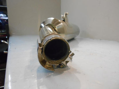 Höger sida på Ljuddämpare från en Suzuki GSF 1250 -2011 motorcykel.