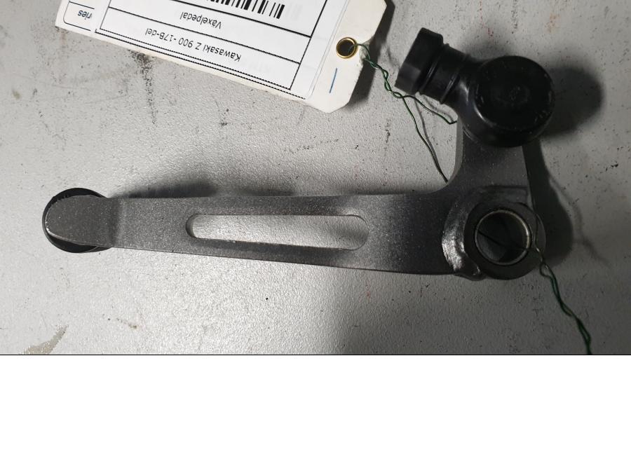 Höger sida på Växelpedal från en Kawasaki Z 900 -2017 motorcykel.