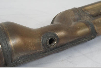 Vänster sida på Avgassystem från en Yamaha MT-07 Tracer -2016 motorcykel.