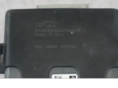 Höger sida på Kontrollenhet från en KTM 1290 Super Adventure S -2022 motorcykel.