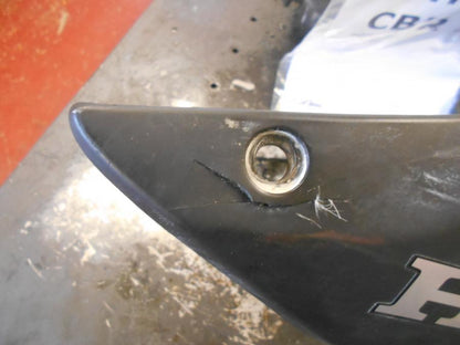 Extrabild1 på Magkåpa från en Honda CBR 125 R -2006 motorcykel.