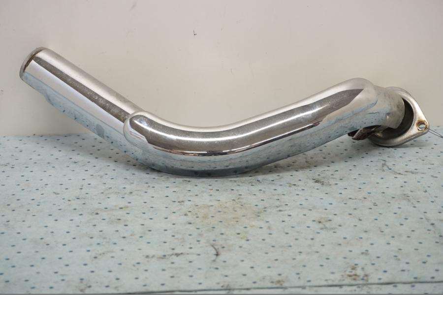 Framsidan på Grenrör från en Yamaha XV 1600 -1999 motorcykel.