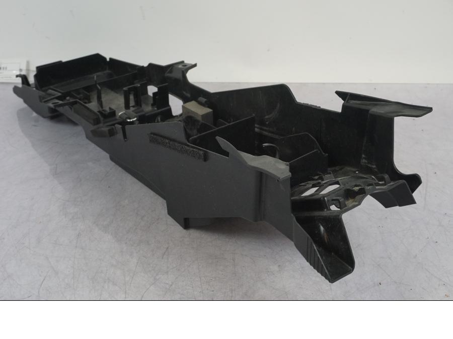 Snett uppifrån på Undertail från en Yamaha MT-09 SP -2018 motorcykel.