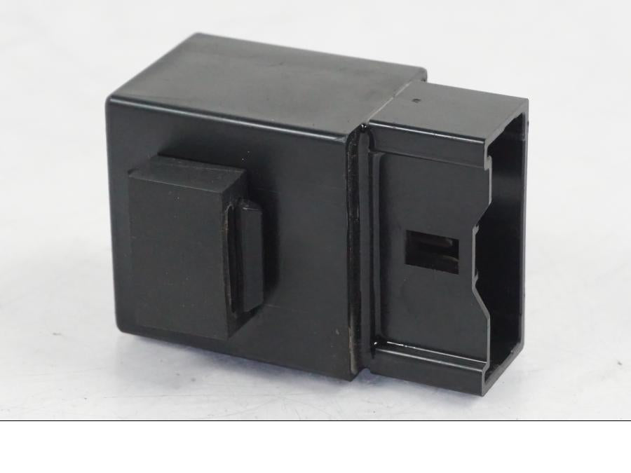 Höger sida på Relä från en Yamaha YZF 1000 R1 -2007 motorcykel.