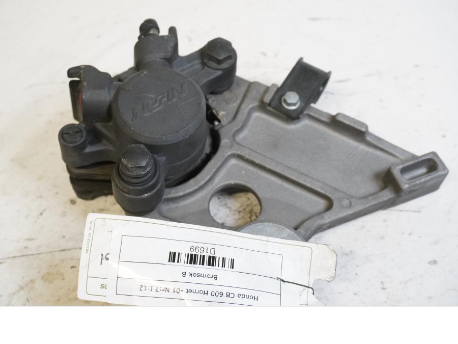 Framsidan på Bromsok från en Honda CB 600 Hornet -2001 motorcykel.