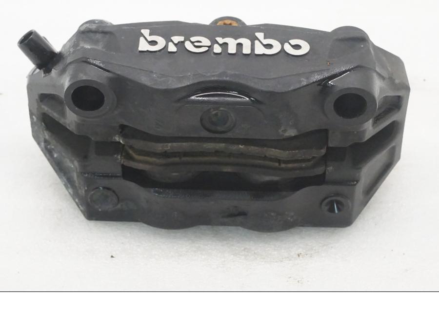 Baksidan på Bromsok från en BMW R 1200 GSA -2017 motorcykel.