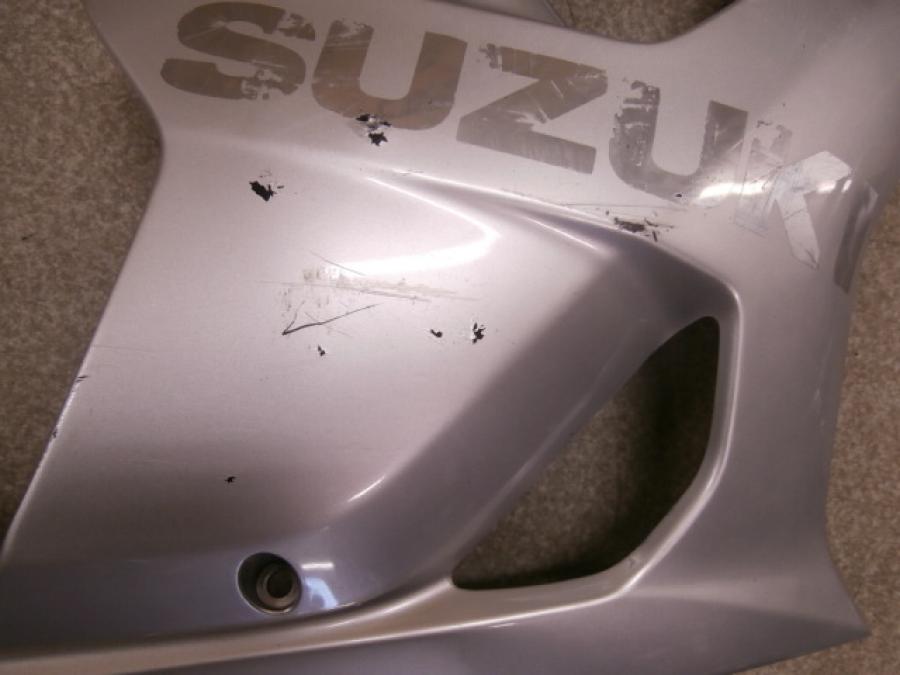 Höger sida på Sidkåpa från en Suzuki GSX-R 1000 -2003 motorcykel.