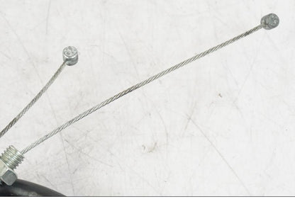 Höger sida på Gasvajer från en Suzuki GSX 1300 RX -1999 motorcykel.