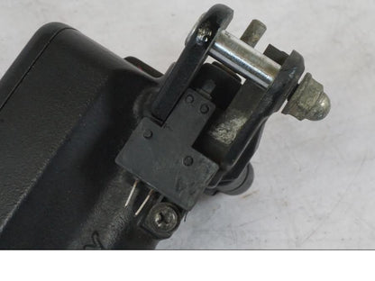 Vänster sida på Kopplingshuvudcylinder från en Honda CBR 1000 F -1999 motorcykel.