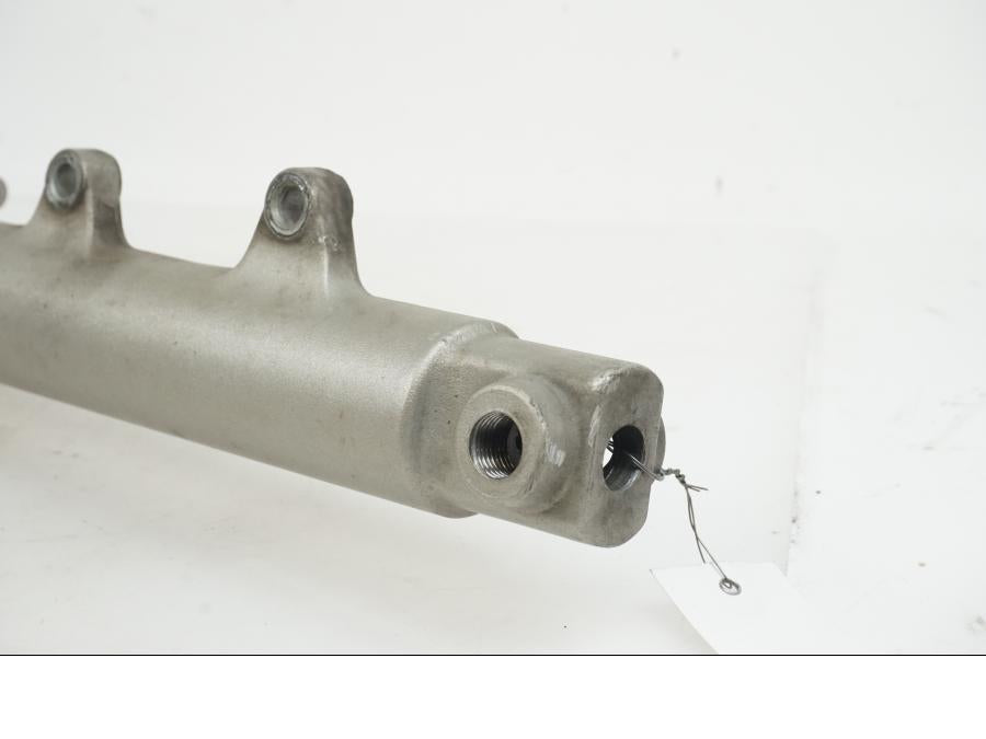 Baksidan på Gaffelben från en Yamaha XJ 900 S -1997 motorcykel.