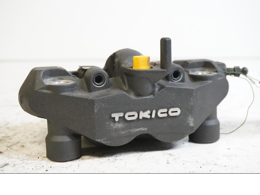 Framsidan på Bromsok från en Suzuki GSX-R 1000 -2006 motorcykel.