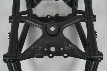 Snett nerifrån på Bakram från en KTM 1290 Super Duke R -2015 motorcykel.