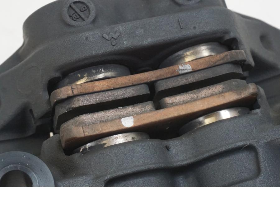 Extrabild2 på Bromsok från en Yamaha YZF R7 -2022 motorcykel.