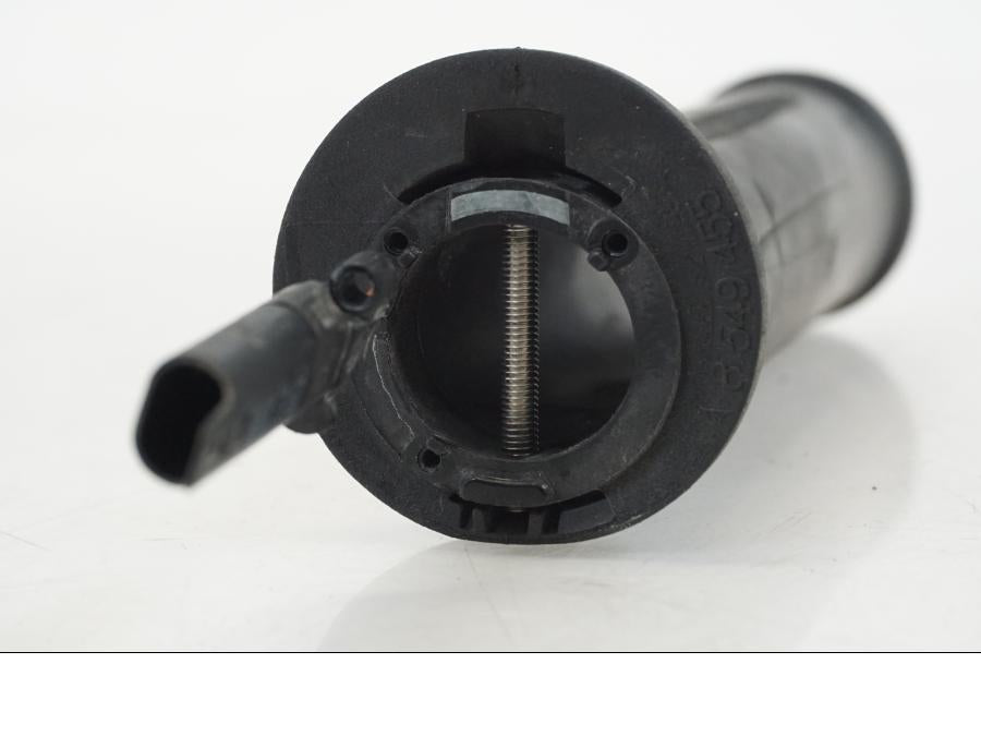 Snett nerifrån på Handtag från en BMW R 1250 GS -2019 motorcykel.