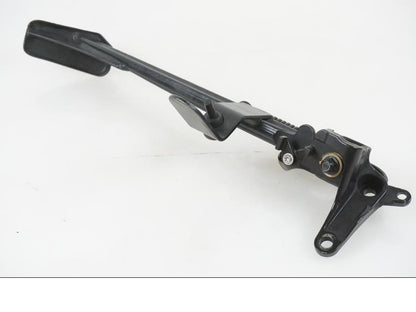 Framsidan på Sidostöd från en H-D Adventure Pan America Special RA1250S -2021 motorcykel.