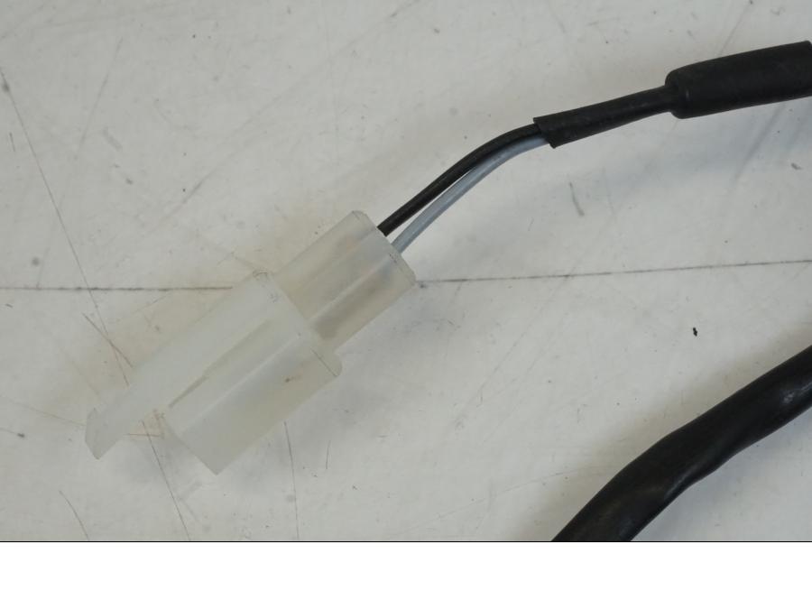 Baksidan på Bromsljuskontakt från en Husqvarna 701 Supermoto -2020 motorcykel.