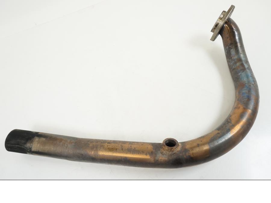 Framsidan på Grenrör från en BMW F 650 CS -2002 motorcykel.