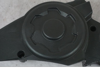 Framsidan på Drevkåpa från en BMW F 800 R -2018 motorcykel.