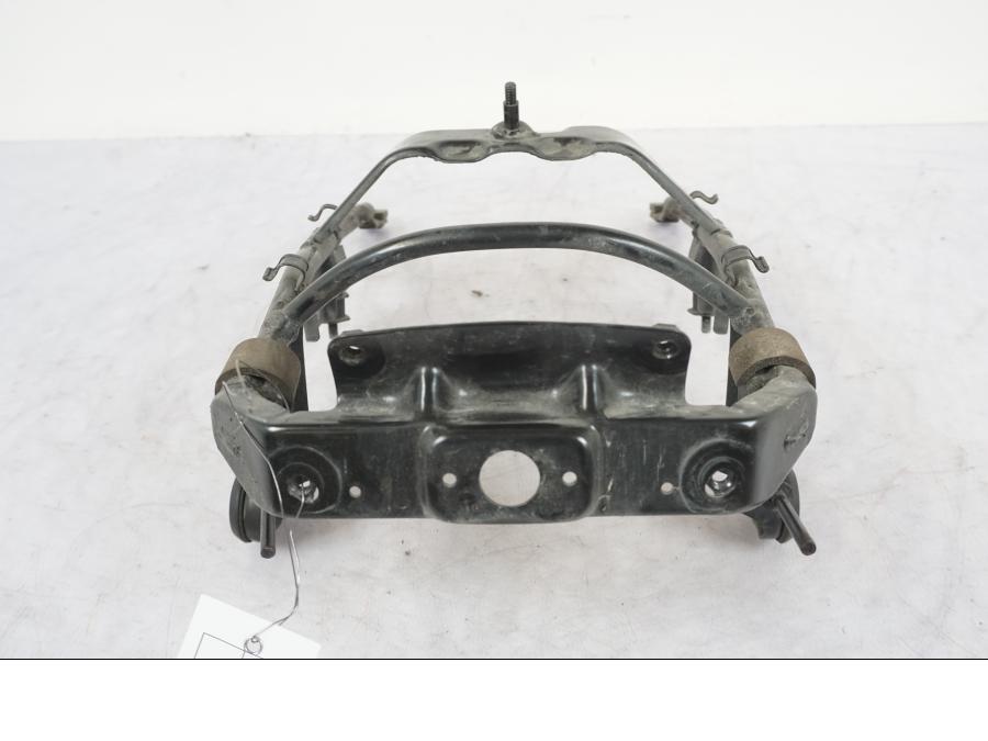 Baksidan på Bakskärmstag från en Honda VT 600 C -1998 motorcykel.