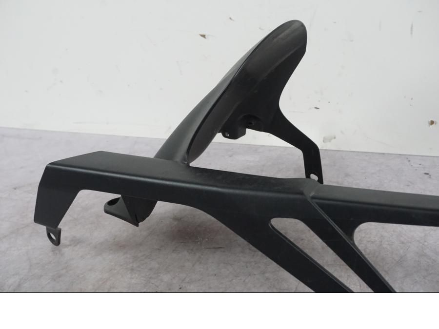 Höger sida på Svingskärm från en Yamaha MT-09 -2024 motorcykel.