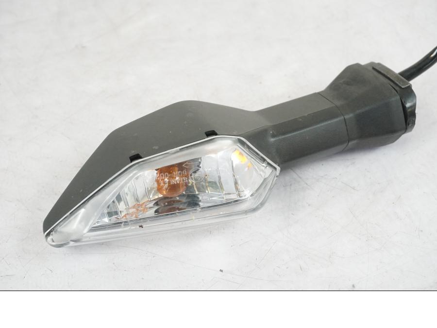 Höger sida på Blinkers från en Kawasaki Z 900 -2019 motorcykel.