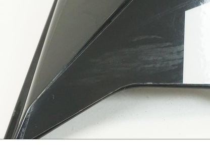 Höger sida på Bensintankskåpa från en KTM 690 SMCR -2016 motorcykel.