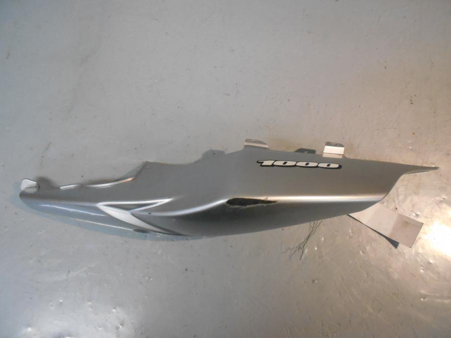 Framsidan på Bakvinge från en Suzuki GSX-R 1000 -2007 motorcykel.