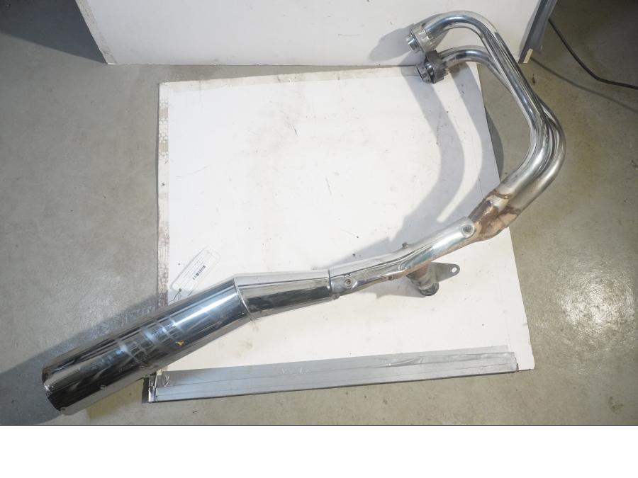 Framsidan på Avgassystem från en Honda CB 750 SF -1993 motorcykel.