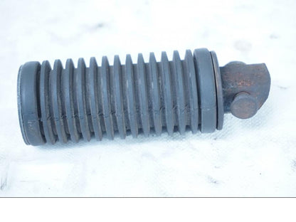 Baksidan på Fotpinne från en Honda XL 600 V -1994 motorcykel.