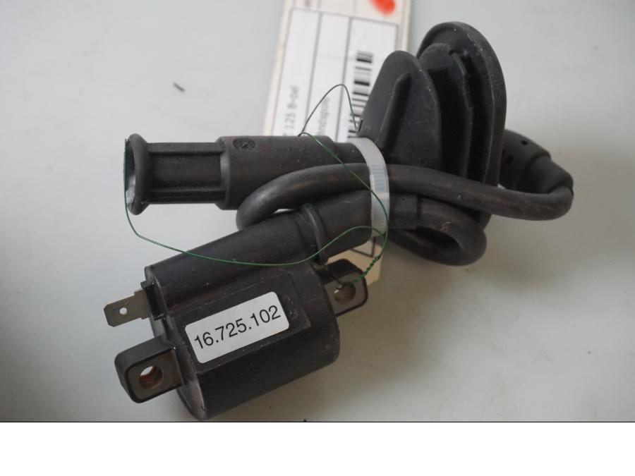 Baksidan på Tändspole från en MZ 125 -2003 motorcykel.