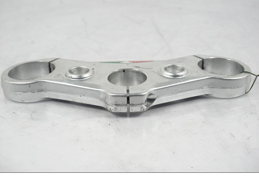 Baksidan på Gaffelkrona från en MV Agusta Dragster -2014 motorcykel.