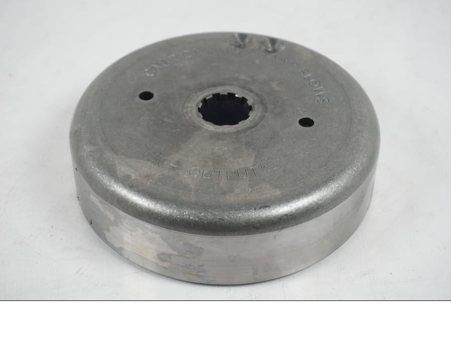 Framsidan på Generator från en H-D Softail Standard FXST -2001 motorcykel.