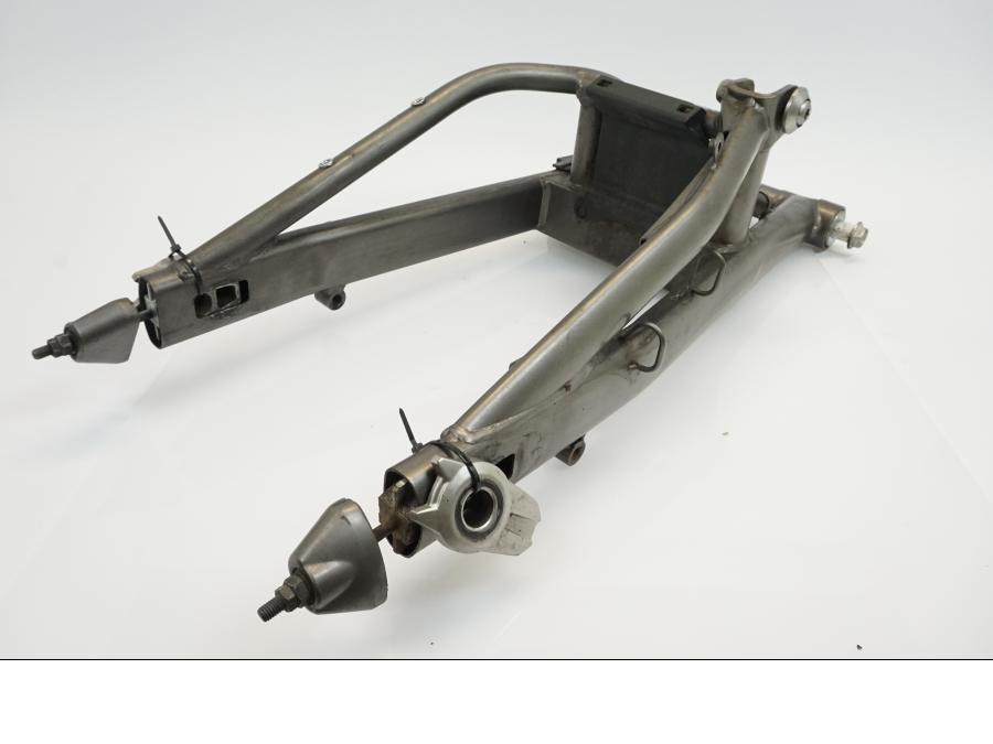 Höger sida på Sving från en Kawasaki ER-6N -2009 motorcykel.