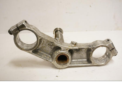 Baksidan på Gaffelkrona från en Kawasaki ZX-9R -1996 motorcykel.