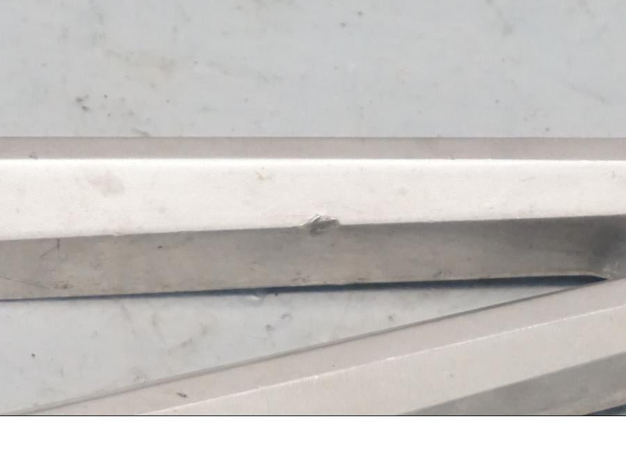 Höger sida på Fotpinnefäste från en Honda CBR 1000 RR -2004 motorcykel.