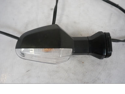 Baksidan på Blinkers från en Kawasaki Z 800 -2014 motorcykel.