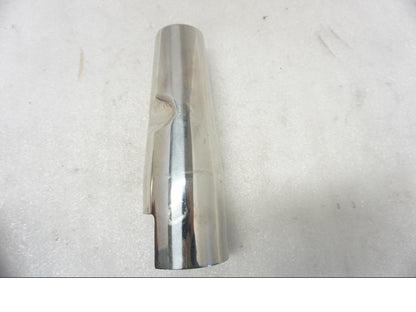 Baksidan på Gaffelbendekor från en Suzuki VL 800 -2004 motorcykel.