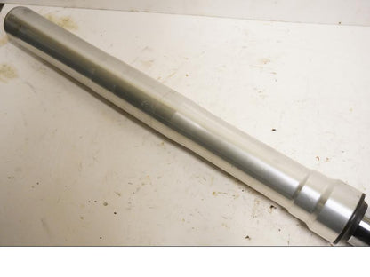 Höger sida på Gaffelben från en Kawasaki Versys 650 -2007 motorcykel.