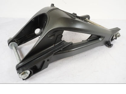 Framsidan på Sving från en Yamaha MT-09 -2020 motorcykel.