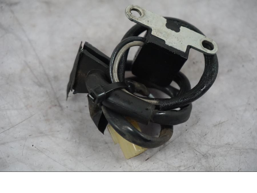 Höger sida på Tändpickup från en Triumph Tiger Explorer -2016 motorcykel.