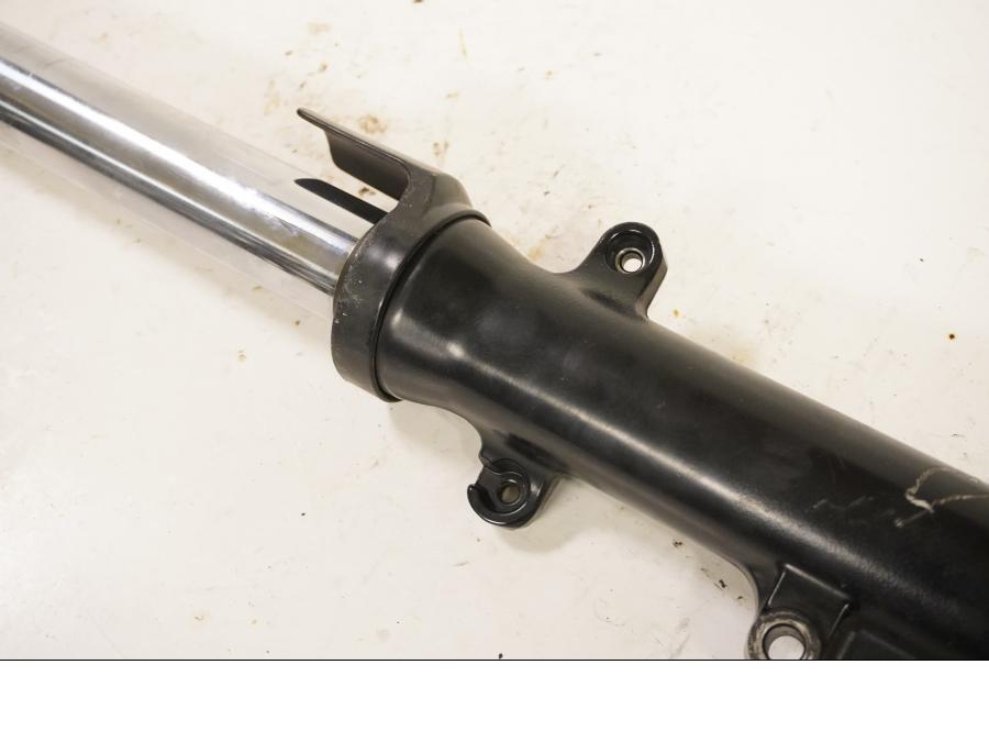 Höger sida på Gaffelben från en Kawasaki ZR-X 1200 S -2001 motorcykel.