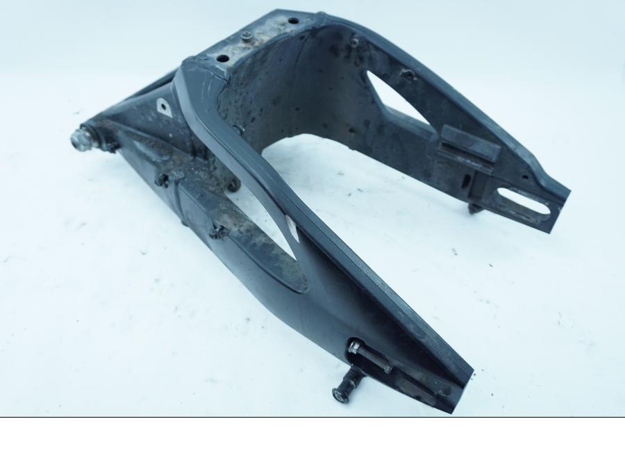 Vänster sida på Sving från en Suzuki GSX-R 1000 -2008 motorcykel.