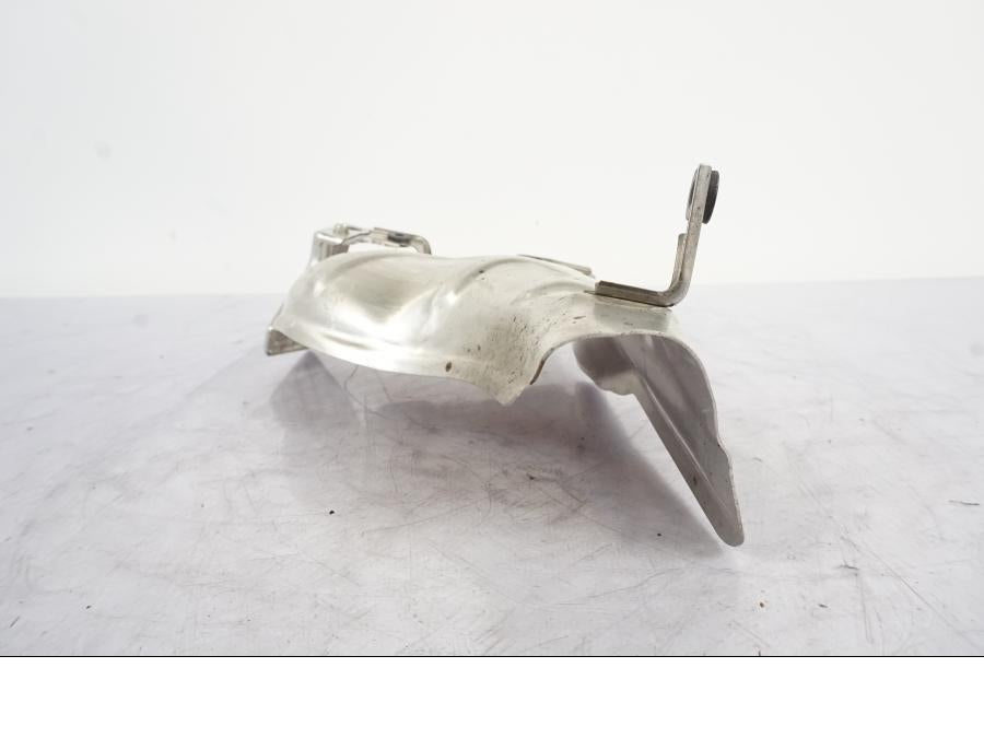 Vänster sida på Värmeskydd från en Honda VFR 1200 -2010 motorcykel.