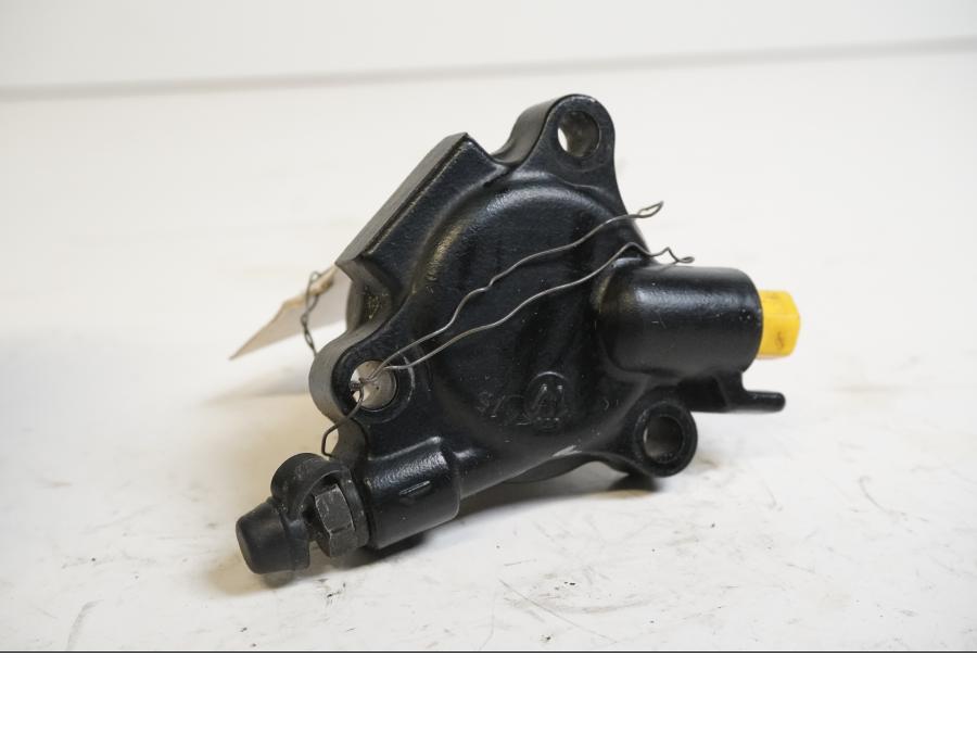 Framsidan på Kopplingslavcylinder från en Kawasaki ZZR 1200 -2002 motorcykel.