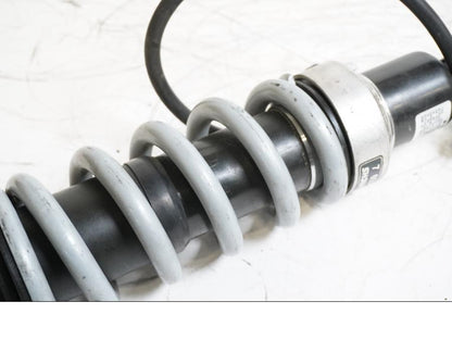 Höger sida på Stötdämpare från en BMW R 1150 R -2001 motorcykel.