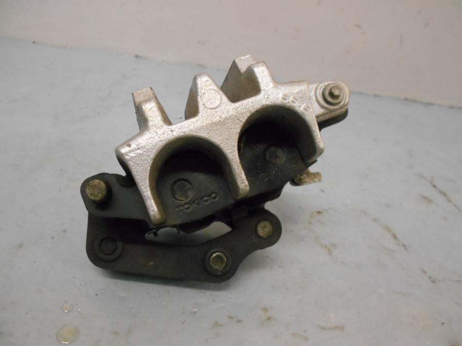 Baksidan på Bromsok från en Kawasaki VN 1600 Mean Streak -2007 motorcykel.