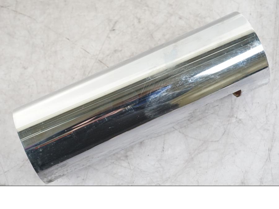 Vänster sida på Gaffeldekorrör från en Kawasaki VN 1500 -1996 motorcykel.