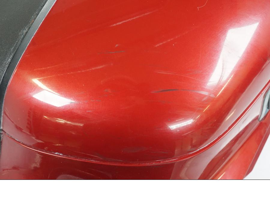 Vänster sida på Sidoväska från en Honda NT 650 V -2002 motorcykel.